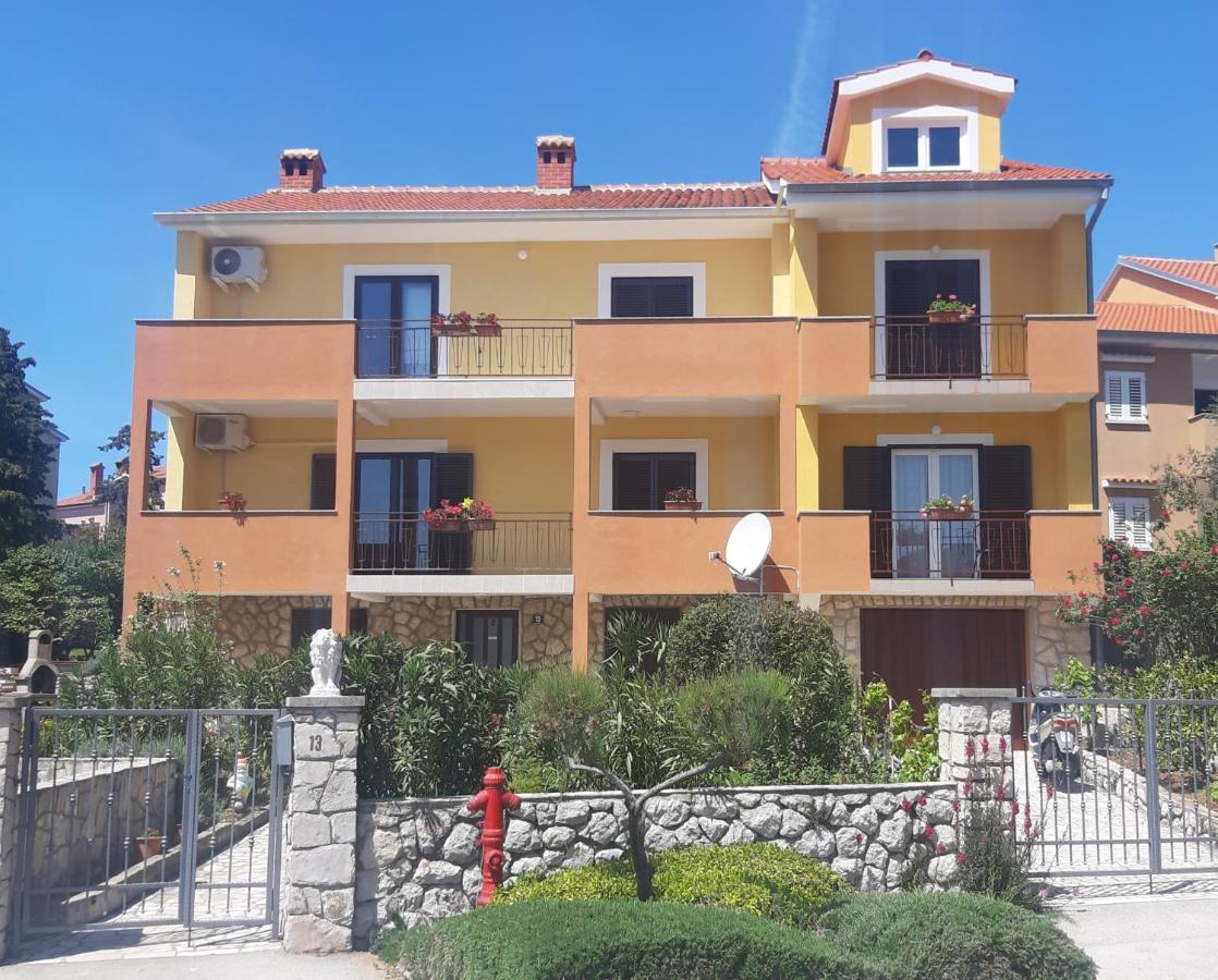 Apartmani Ana Cres Exteriér fotografie