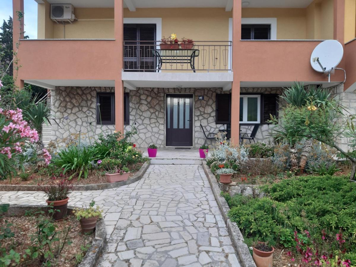 Apartmani Ana Cres Exteriér fotografie