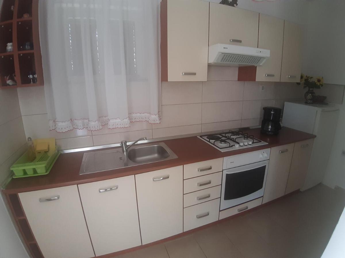 Apartmani Ana Cres Exteriér fotografie