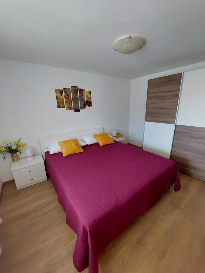 Apartmani Ana Cres Exteriér fotografie