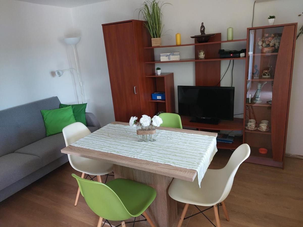Apartmani Ana Cres Exteriér fotografie
