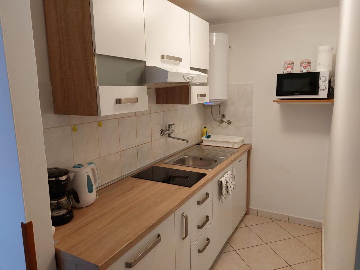 Apartmani Ana Cres Exteriér fotografie