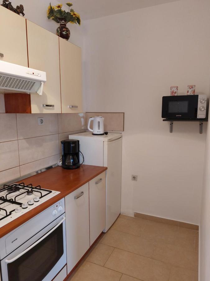 Apartmani Ana Cres Exteriér fotografie