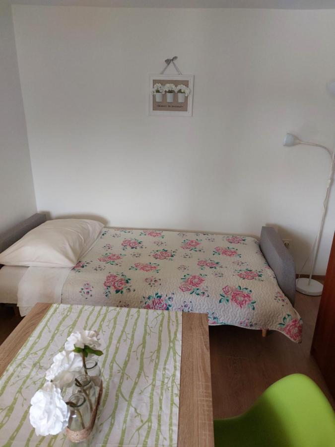 Apartmani Ana Cres Exteriér fotografie