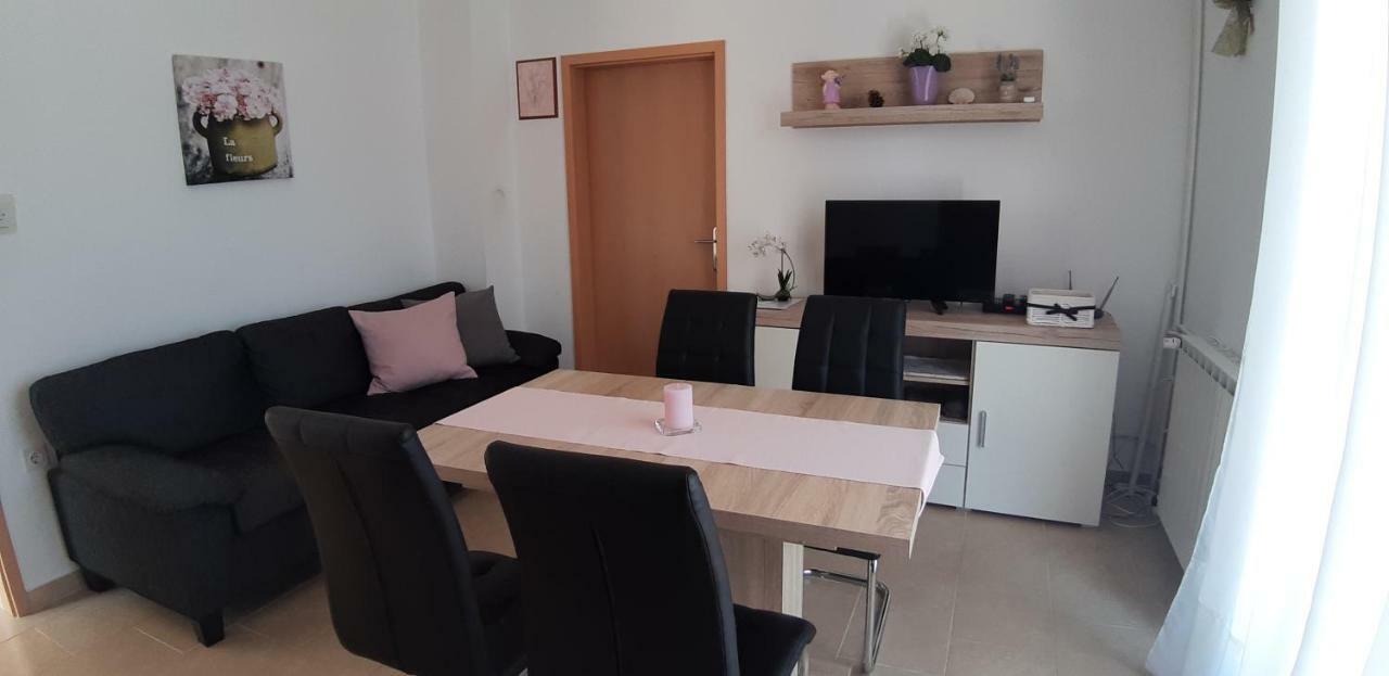 Apartmani Ana Cres Exteriér fotografie