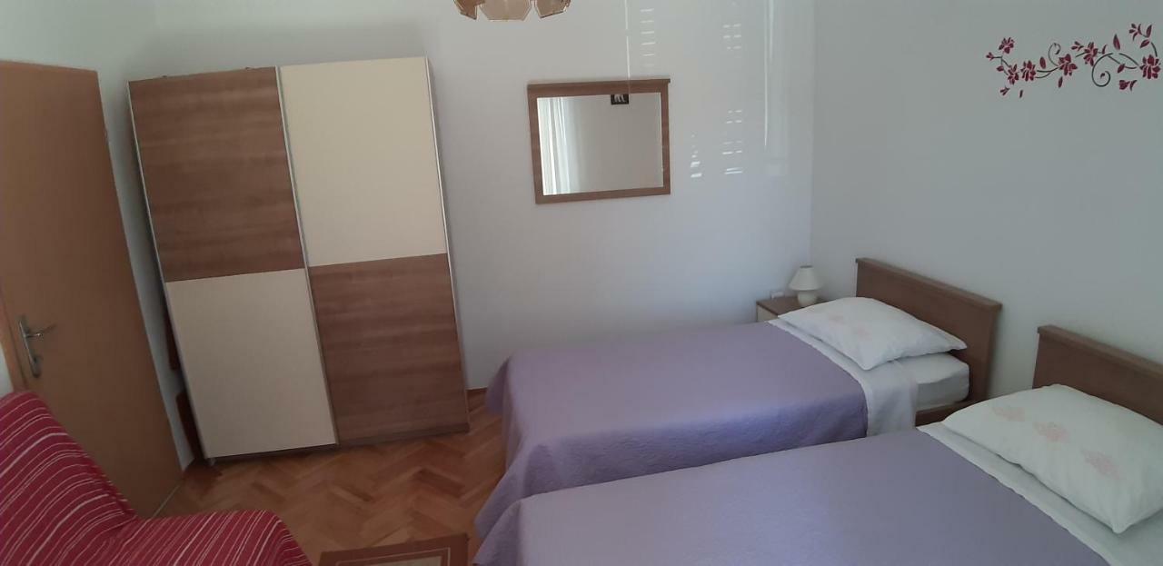 Apartmani Ana Cres Exteriér fotografie